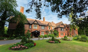 Exterior - Stanhill Court Hotel, a member of Radisson Individuals (Horley)