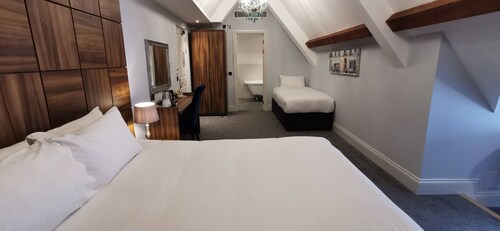 Stanhill Court Hotel Gatwick