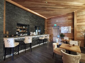 Bar (in der Unterkunft)