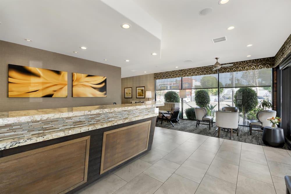 Best Western Plus Carriage Inn