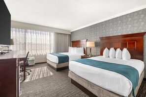 Ropa de cama de alta calidad, caja fuerte, escritorio