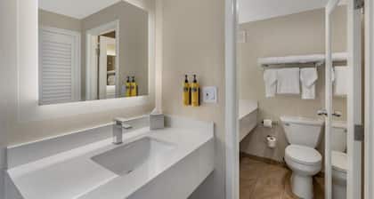 Best Western Plus Carriage Inn