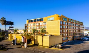 Exterior - Quality Inn & Suites Montebello - Los Angeles (Montebello)