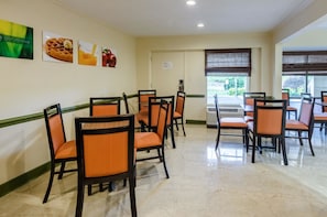 Free continental breakfast