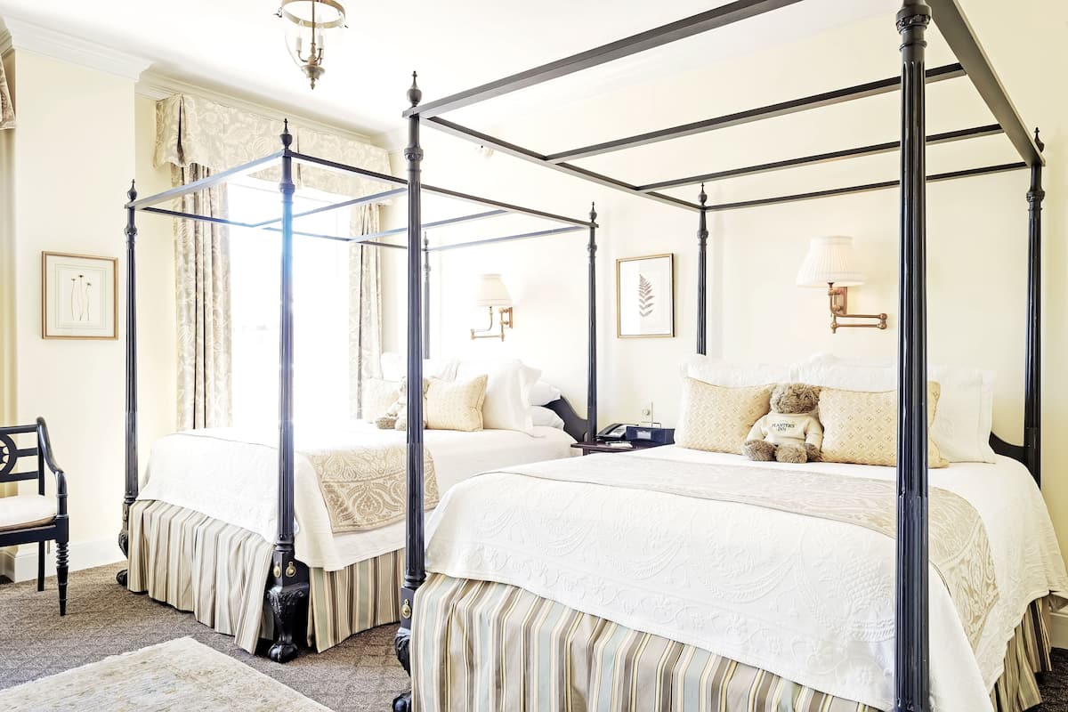 Phòng đôi Tiêu chuẩn, 2 giường cỡ queen | 1 phòng ngủ, bộ trải giường bằng vải Frette của Ý