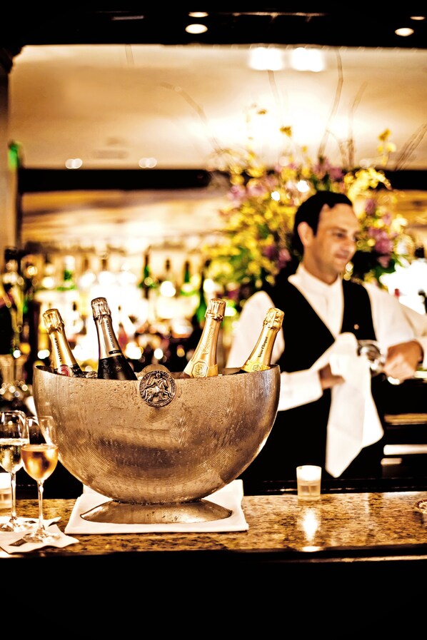 Champagne bar