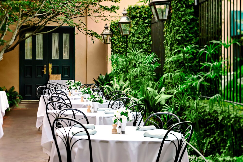 Planters Inn by null