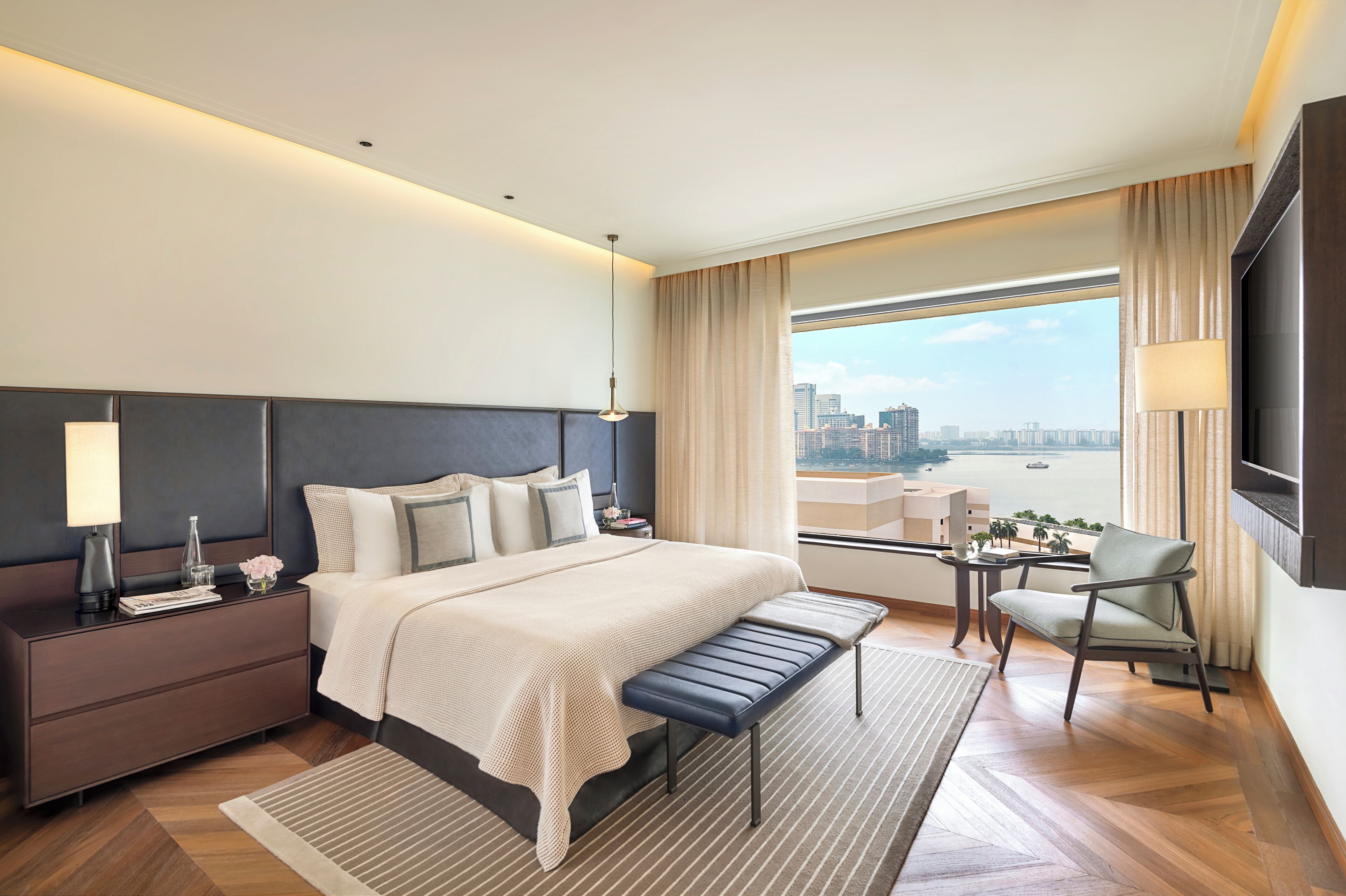 Sábanas de algodón egipcio, ropa de cama de alta calidad y minibar 