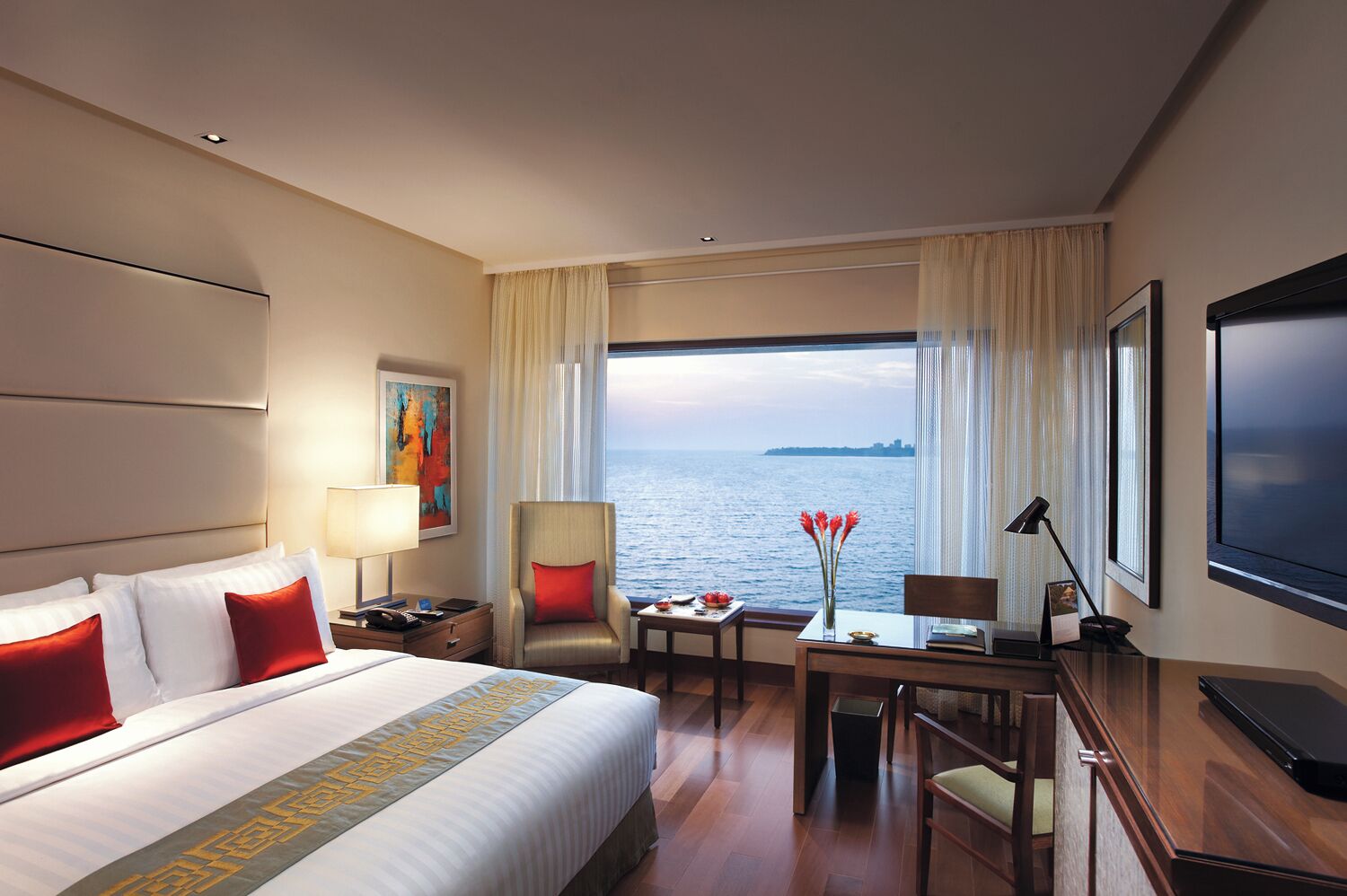 Sábanas de algodón egipcio, ropa de cama de alta calidad y minibar 