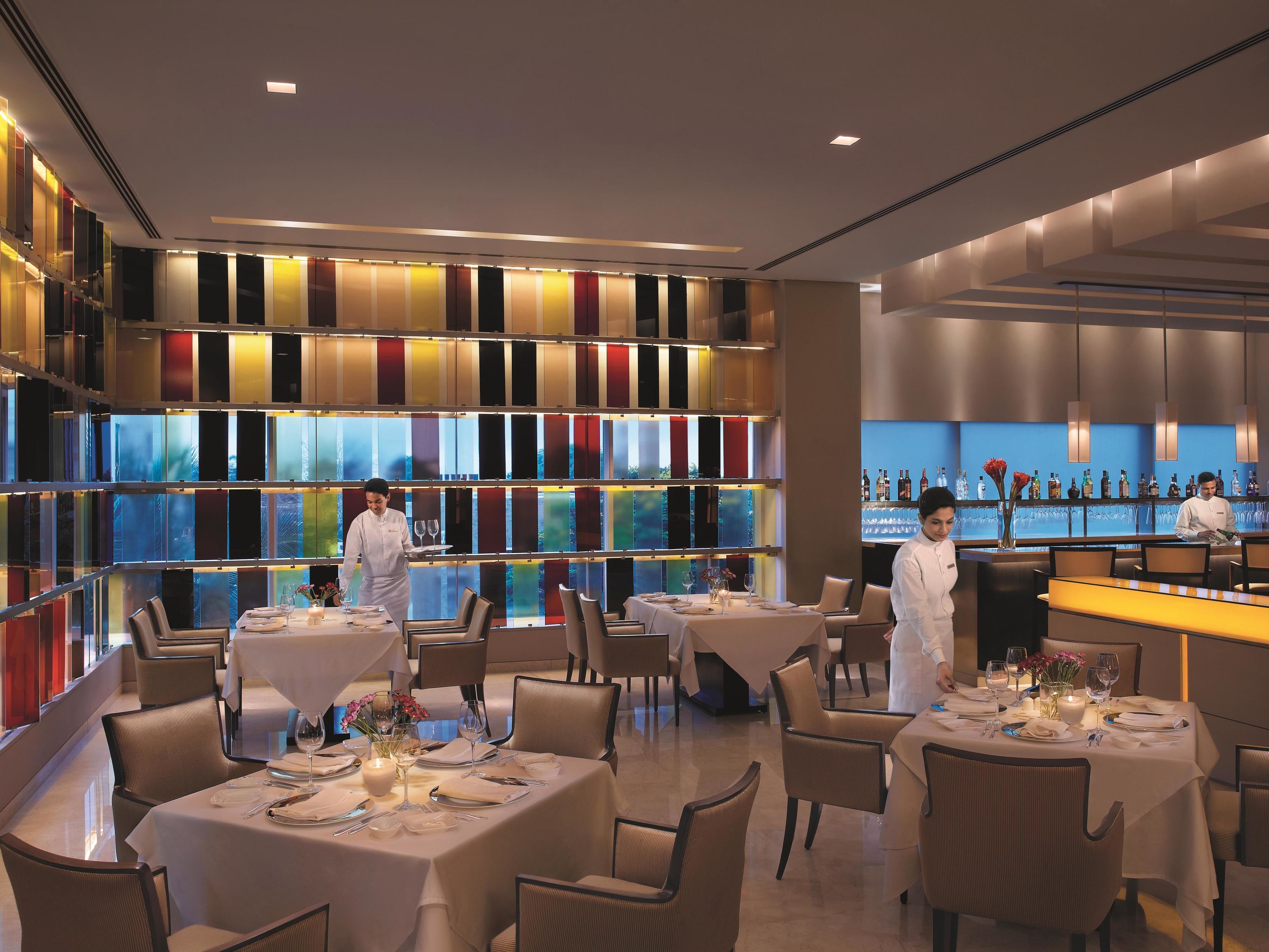 3 restaurants, breakfast, lunch, dinner served; italian cuisine