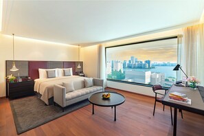 Premier kamer, uitzicht op baai | Lakens van Egyptisch katoen, luxe beddengoed, een minibar