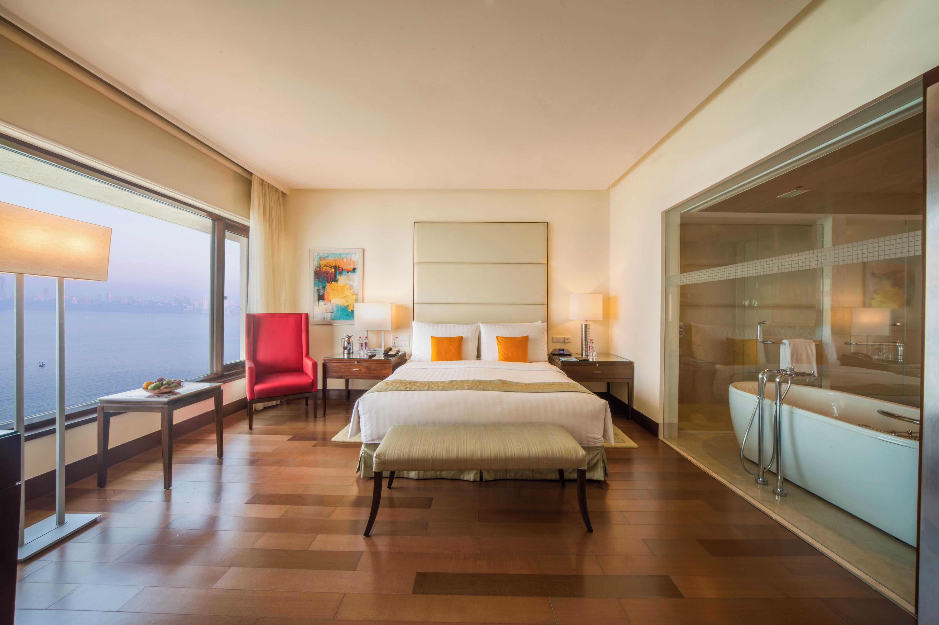 Ocean View Suites | エジプト綿のシーツ、高級寝具、ミニバー、セーフティボックス (室内)