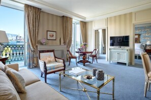 Suite, 1 King Bed (Leman)