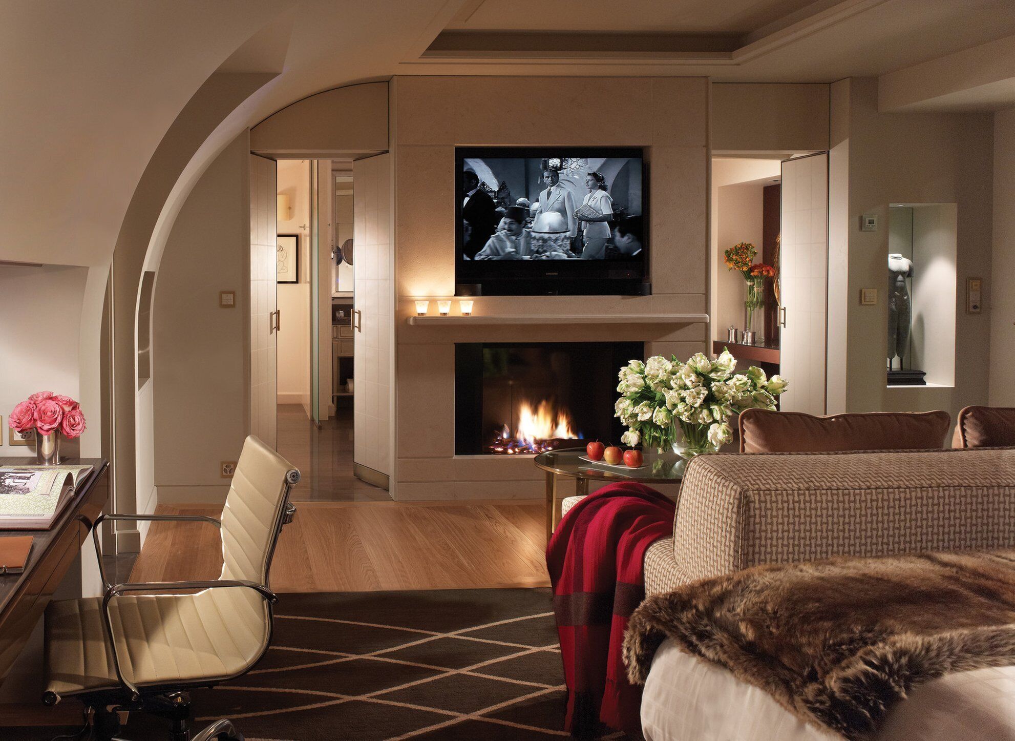 suite (loft) | premium bedding, memory-foam beds, minibar, in-room safe