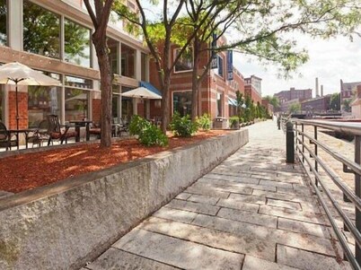 UMass Lowell Inn and Conference Center