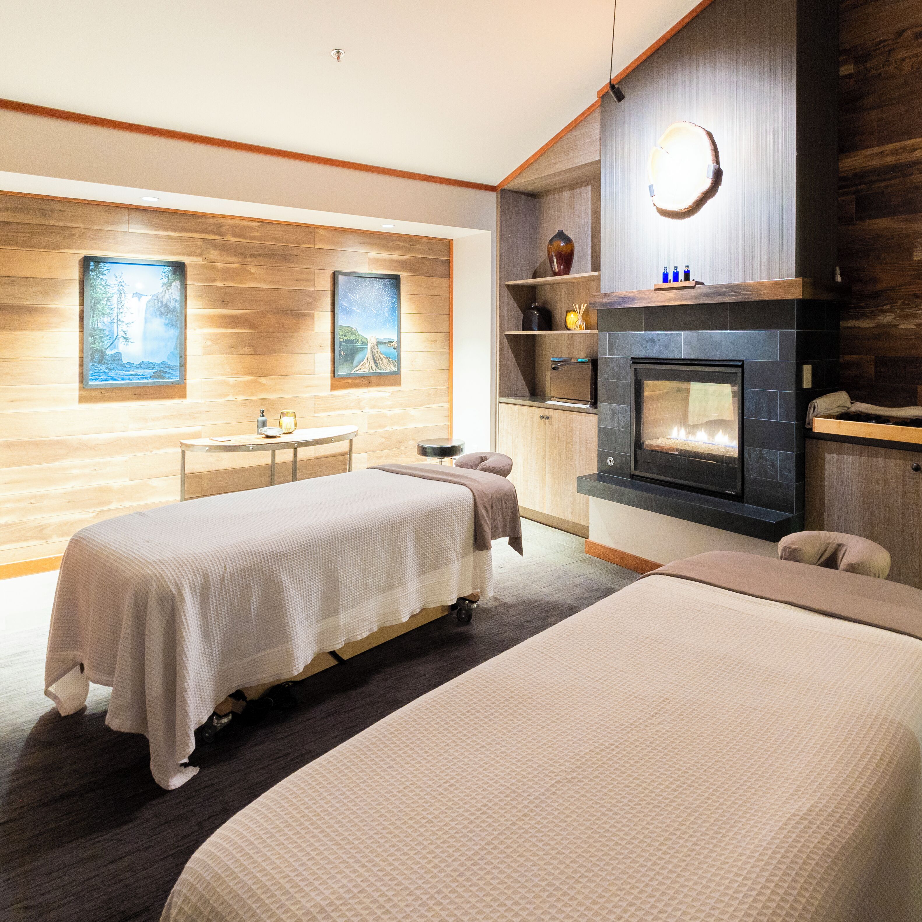 Couples treatment rooms, body treatments, aromatherapy