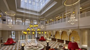 A spacious lobby with high ceilings, chandeliers, and ornate decor. - ITC Rajputana, A Luxury Collection Hotel, Jaipur (Jaipur)