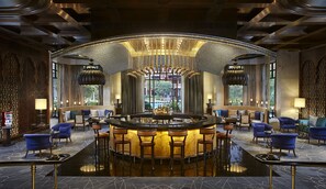 2 restaurants, breakfast, lunch served; local and international cuisine 