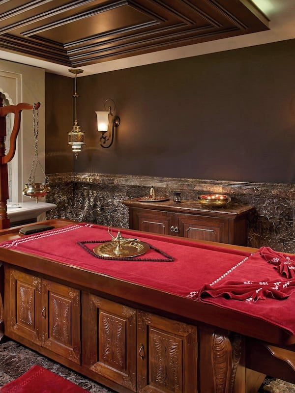 Sauna, steam room, body treatments, hot stone massages