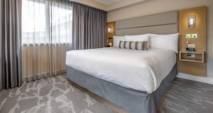 Coast Tsawwassen Inn