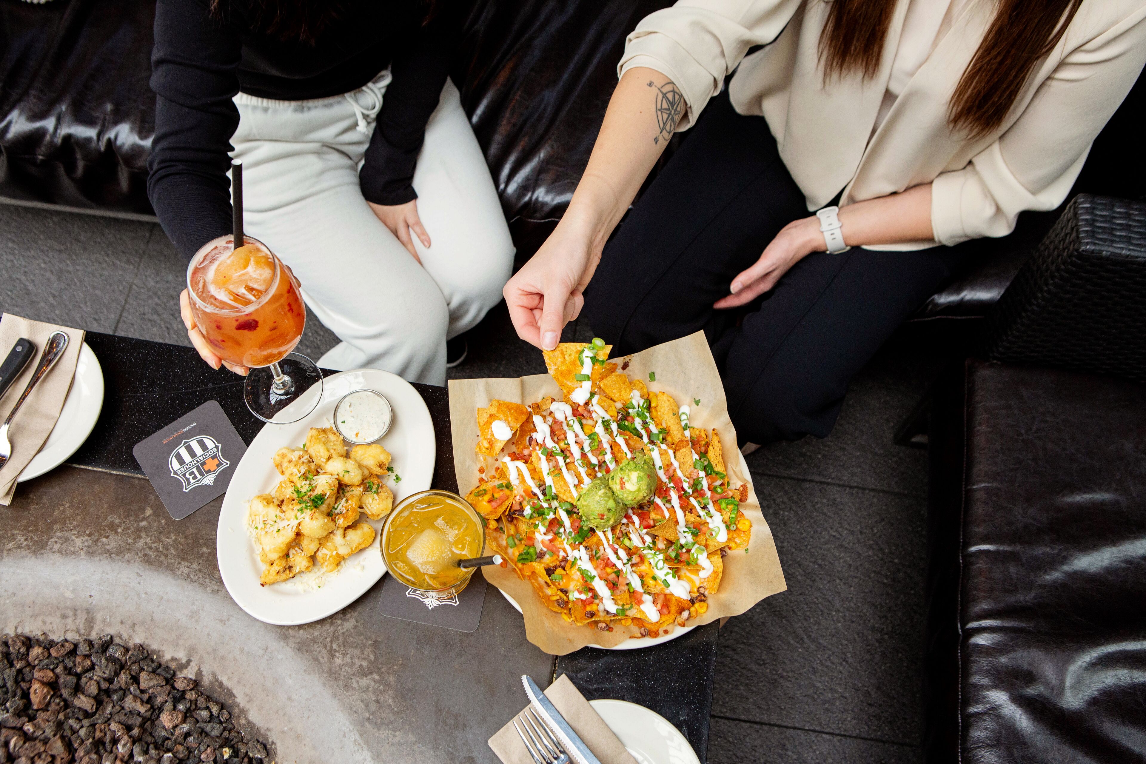 lunch, dinner and brunch served