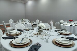 Banquet hall - Holiday Inn Mobile West I-10 by IHG (Mobile)