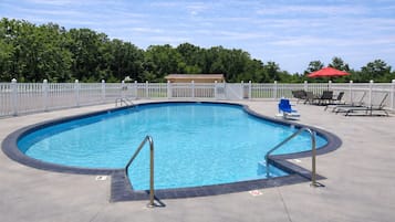 Seasonal outdoor pool