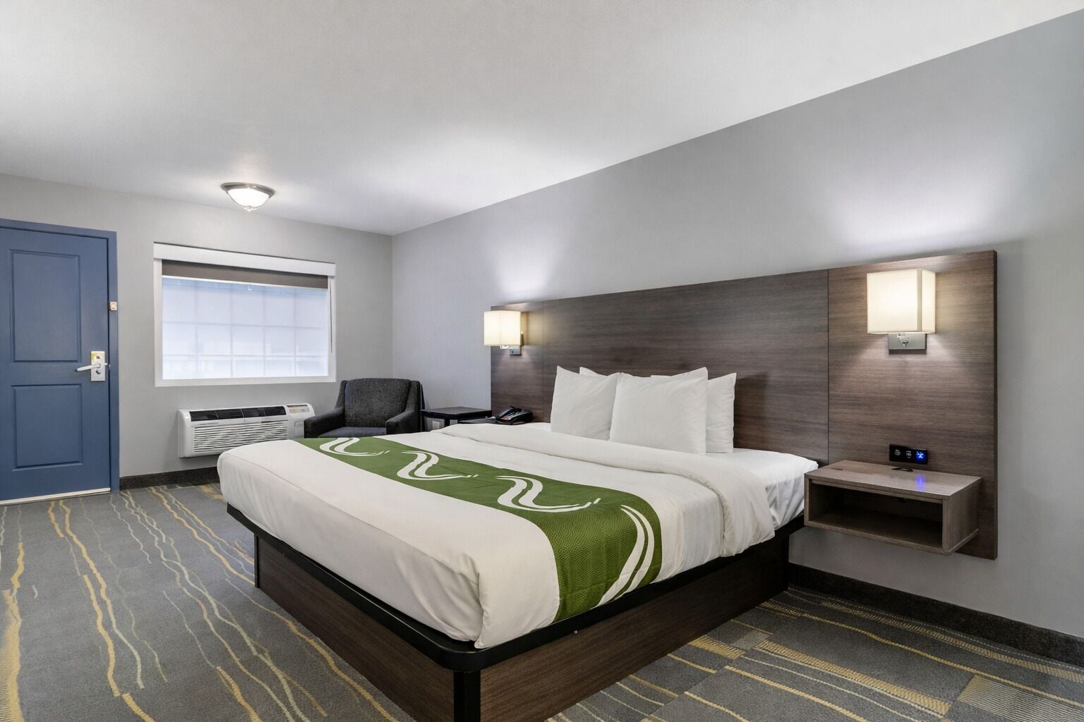 Desk, blackout drapes, iron/ironing board, free WiFi