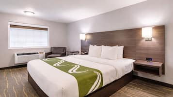 Desk, blackout drapes, iron/ironing board, free WiFi