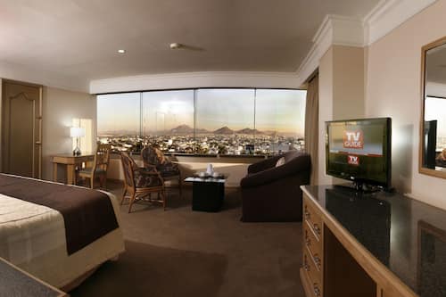 Deluxe Room | City view
