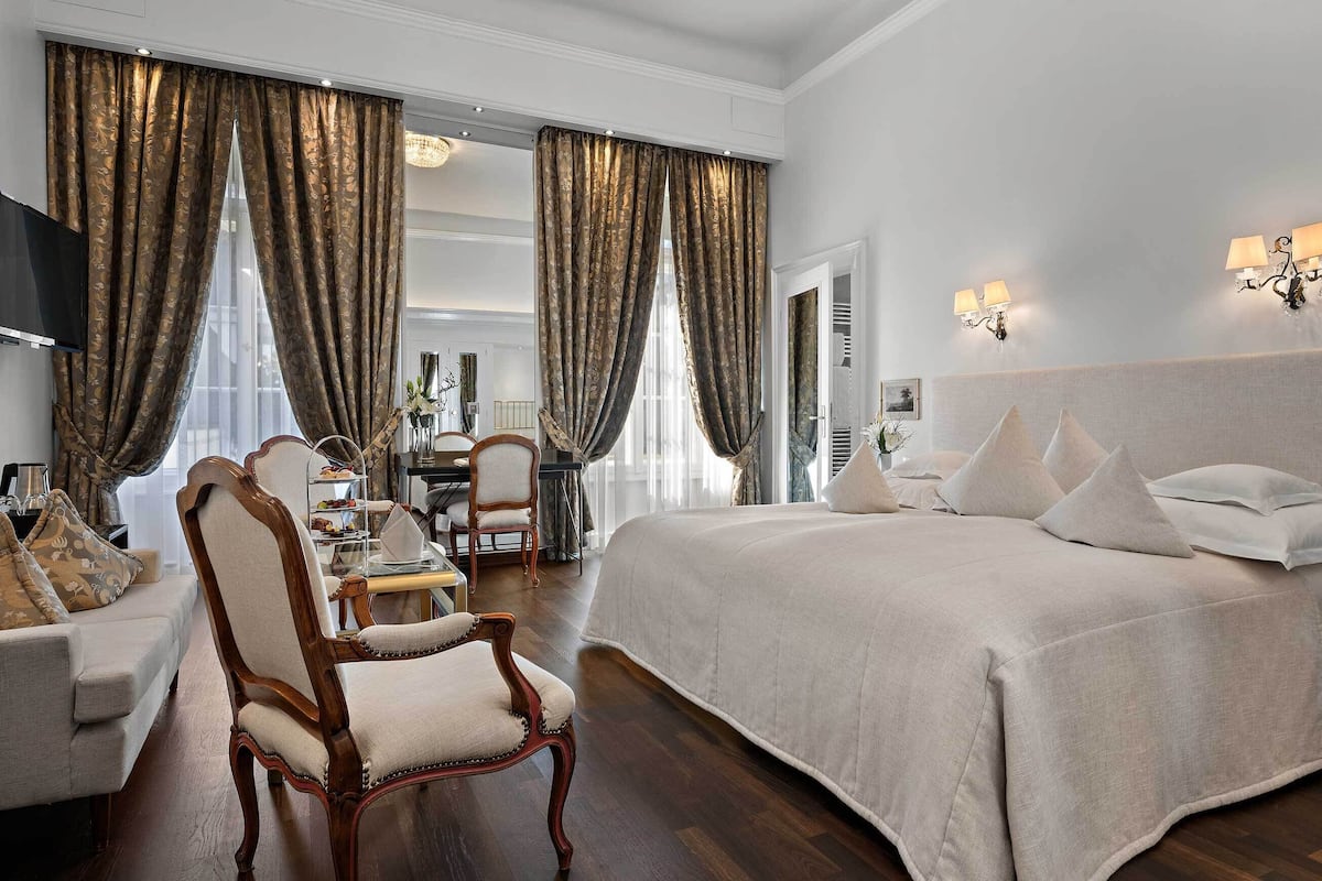 Comfort Double Room | Bathroom | Combined shower/bathtub, designer toiletries, hair dryer, bathrobes