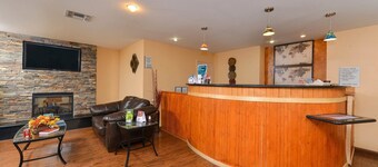 Econo Lodge Junction