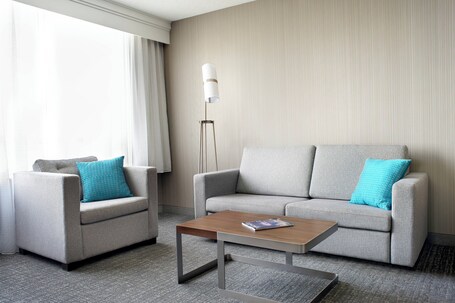 Courtyard by Marriott Downtown Toronto - Image 26