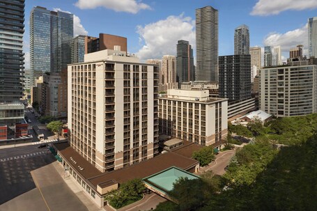 Courtyard by Marriott Downtown Toronto - Image 2