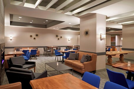 Courtyard by Marriott Downtown Toronto - Image 14