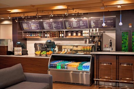 Courtyard by Marriott Downtown Toronto - Image 4