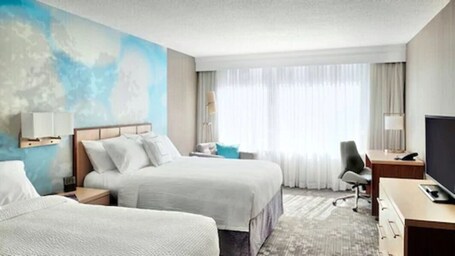 Courtyard by Marriott Downtown Toronto - Image 11