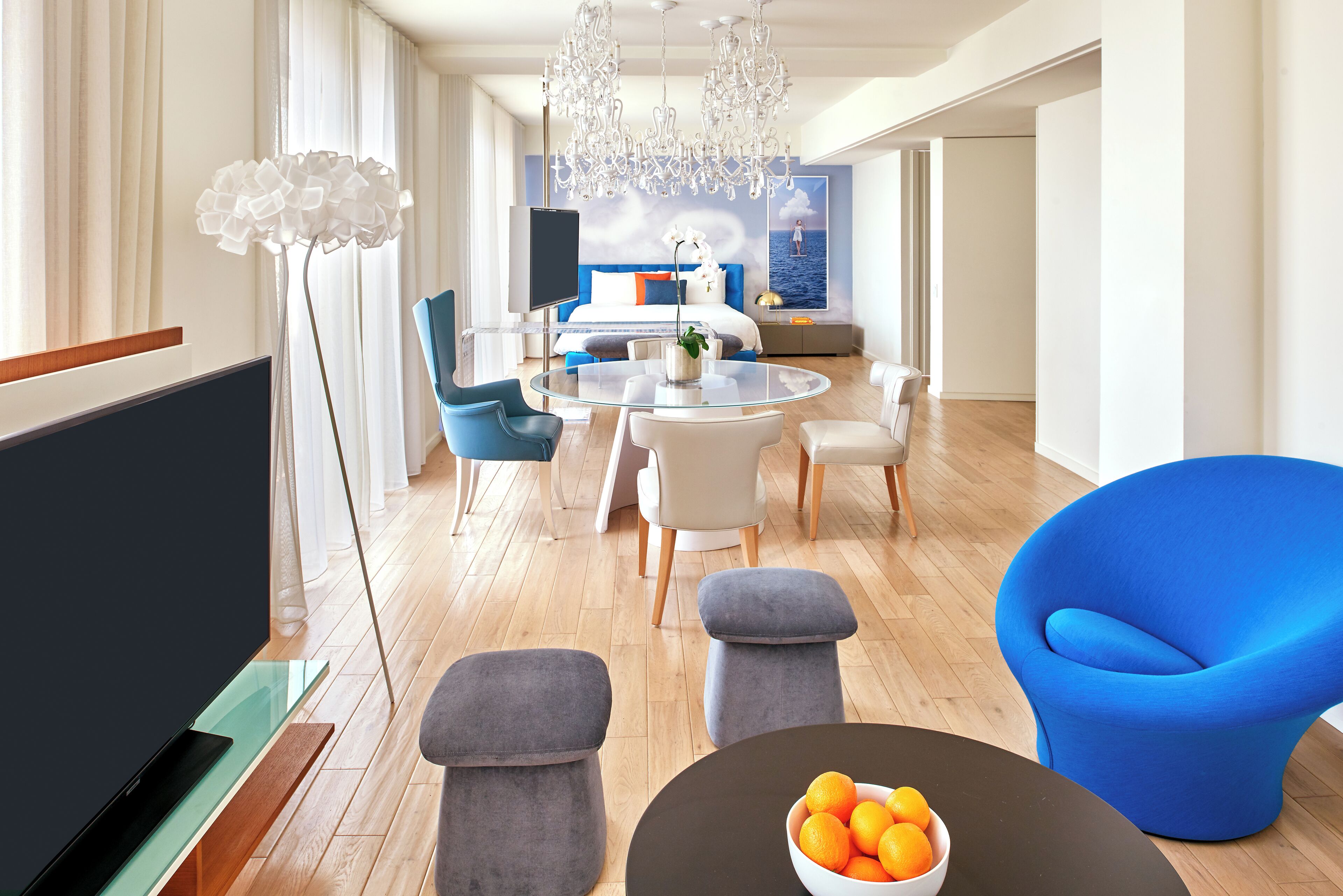 Hypo-allergenic bedding, Select Comfort beds, minibar, in-room safe