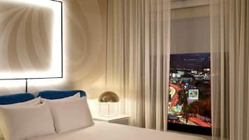 Hypo-allergenic bedding, Select Comfort beds, minibar, in-room safe