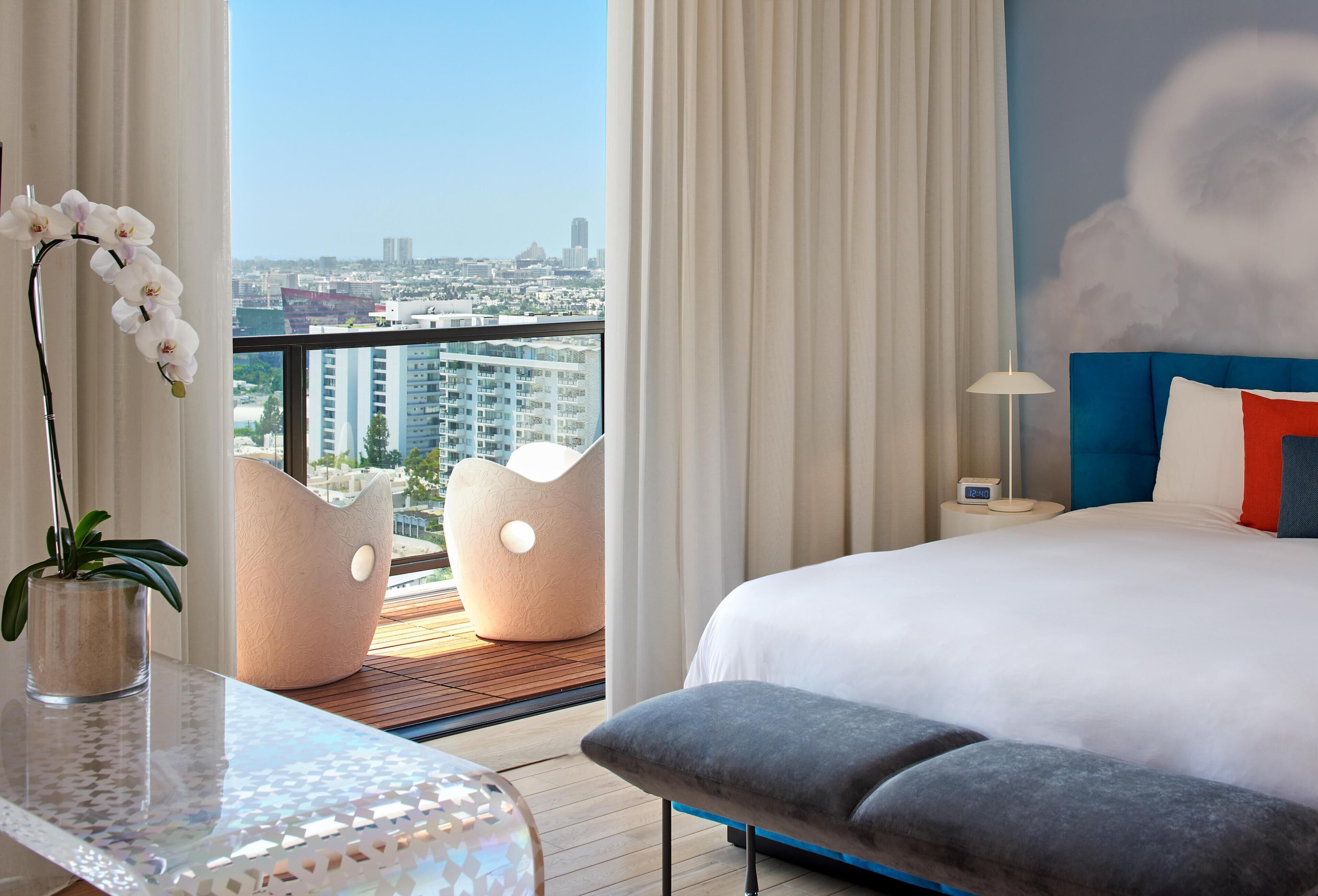 Loft, 1 King Bed, Balcony (Skyview)