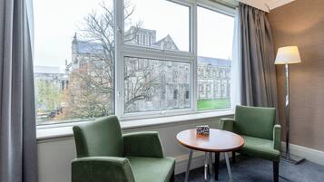 Executive Double Room | Desk, soundproofing, iron/ironing board, free cribs/infant beds