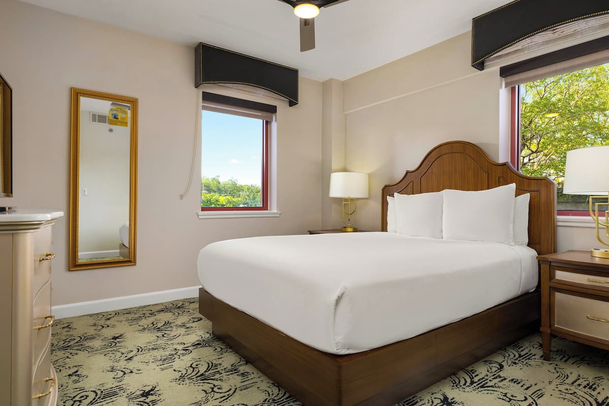 Suite, 1 soverom | Safe på rommet, lydisolert, strykejern/-brett og wi-fi (inkludert)