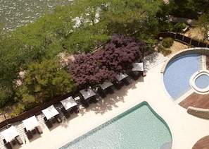 Indoor pool, seasonal outdoor pool, pool cabanas (surcharge) - Lahan Select Gyeongju (Gyeongju)