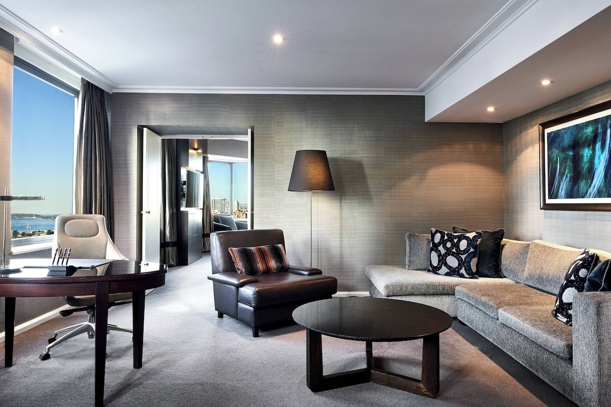 Executive Suite, 1 Bedroom, Terrace | Lounge