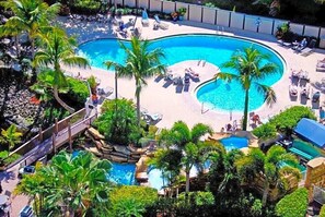 Outdoor pool, pool umbrellas, sun loungers