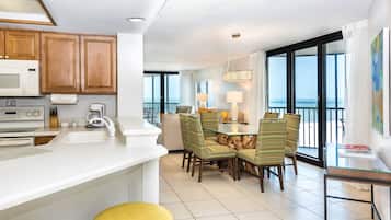 Condo | Private kitchen