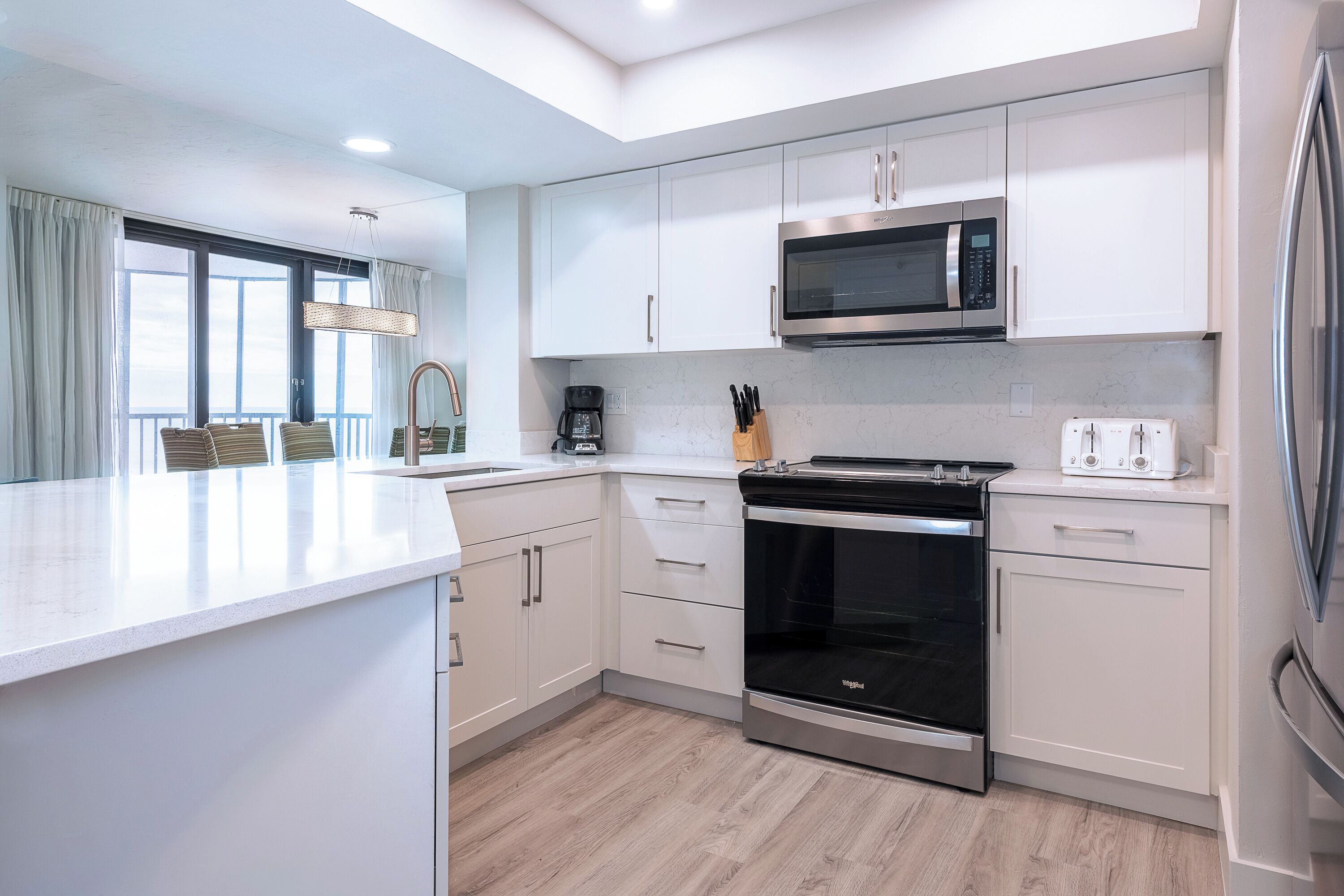 condo | private kitchen | full-sized fridge, microwave, oven, stovetop
