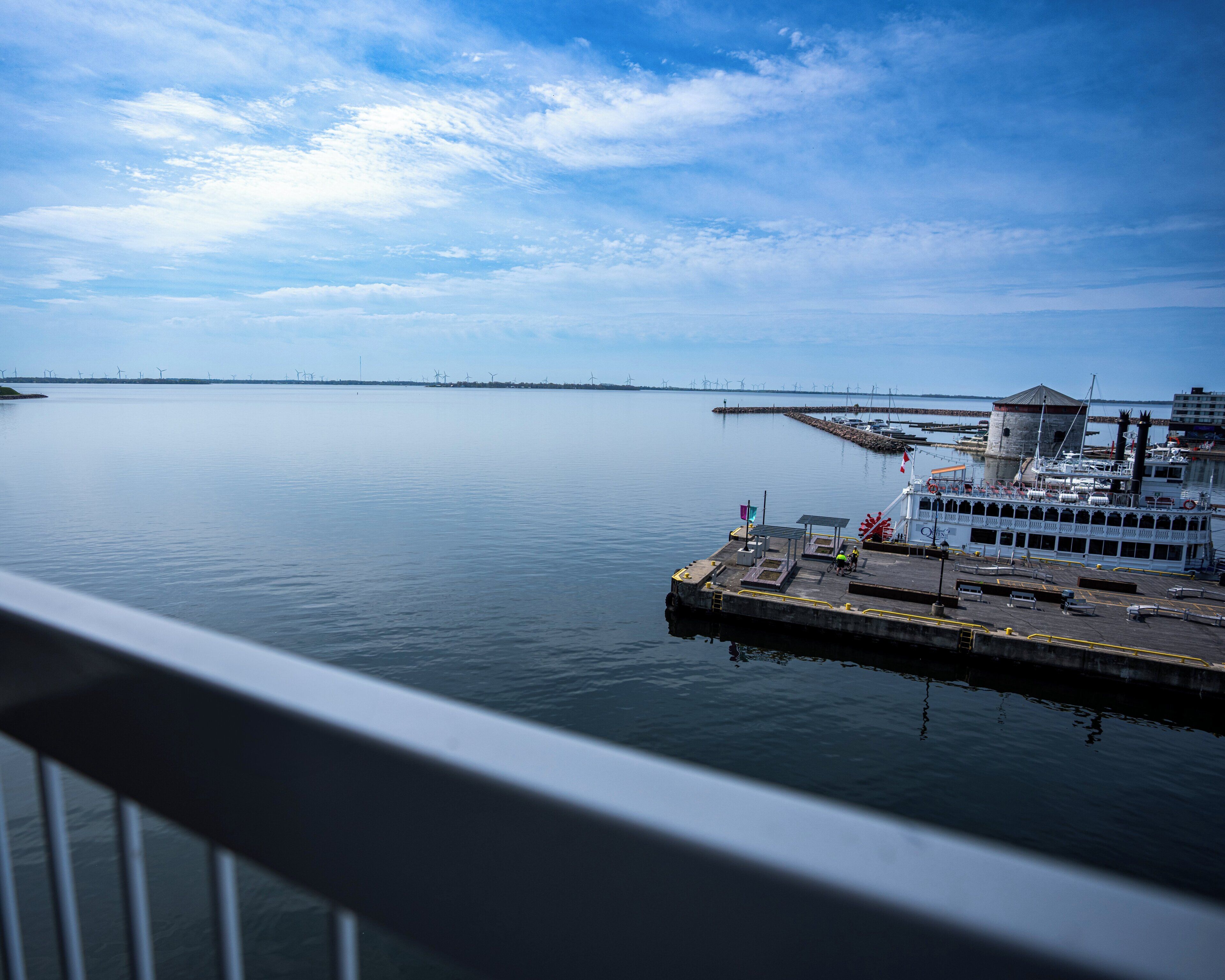 Ropa de cama hipoalergénica, escritorio y cortinas blackout 