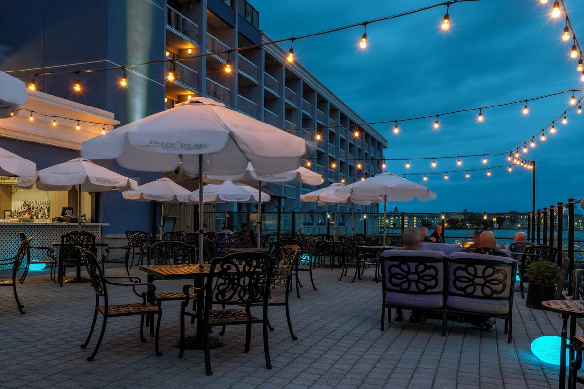 breakfast, lunch, dinner served; local cuisine