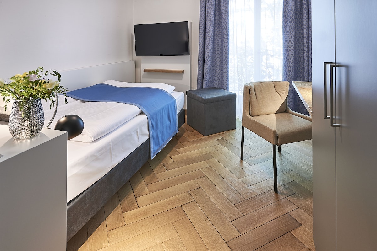 City-Einzelzimmer (Noble) | 1 Schlafzimmer, hochwertige Bettwaren, Zimmersafe, Schreibtisch